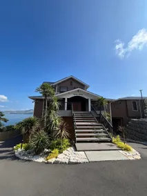 WIND HILL - A Luxurious Hotel with Ocean Views - No Meal Provided - Image 2