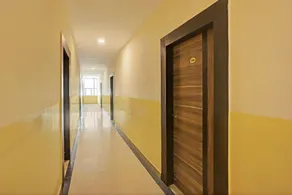 Super Hotel O Saharsh Grand - Image 4