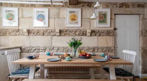 Exquisite Historic Hideaway - Image 2