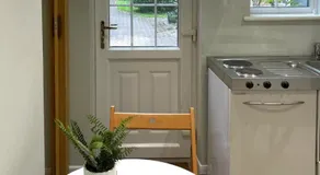 Private Studio Opposite Addenbrookes with Parking - Image 5
