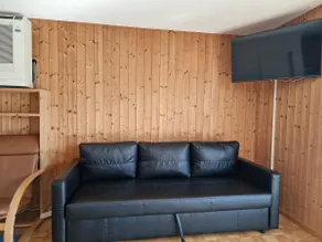 Gorgeous studio with Lake view - Image 4