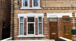 Spacious 4-bed house in Crewe by 53 Degrees Property, ideal for Contractors & Business, FREE parking - sleeps 7 - Image 4