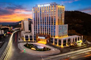 BRILLIANT JIANGUO Resort Hotel - Enshi Xuan'en Yuquan Street - Image 3