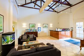 Jack & Newell Holiday Apartments - Image 4