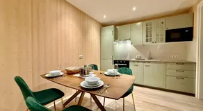 Treehouse - Alpinlake Apartments - Image 2