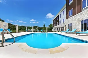 Holiday Inn Express & Suites Killeen - Fort Hood Area by IHG - Image 2