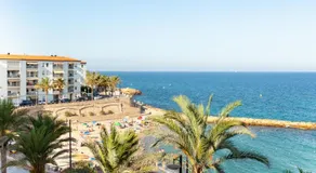La Cala Beach Deluxe Apartments - Image 2