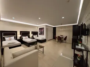 Road Haus The Manny Pacquiao Hotel - Image 2