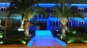 THE CRYSTAL BLUE XAIDARI HOTEL - Image 4