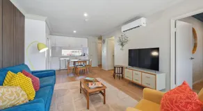 Designer Stay with Courtyard Bassendean near Swan Valley - Image 2