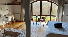 Les deux chambres au dessus de la colline - Image 2