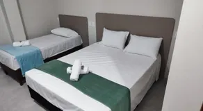 Royal Hotel - Image 2