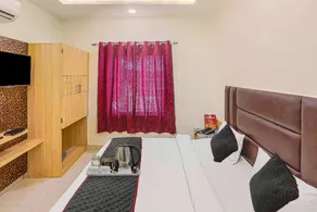 OYO Townhouse 478 Hotel Royal Aanandam - Image 2