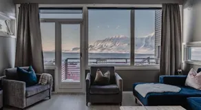 Arctic Retreat - Image 2