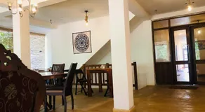 Hotel mango tree nearest Adam's peak - Image 3