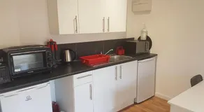 The Lily Pad apartment & Wrens Nest studio - Image 4