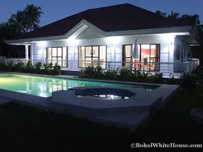 Bohol White House Bed & Breakfast - Image 4