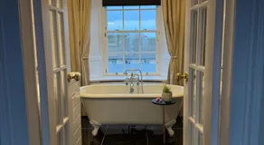 Bankhouse - Image 4