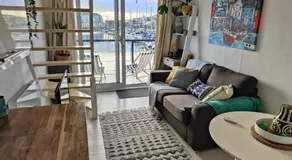 Tiny float home Brighton - Image 2