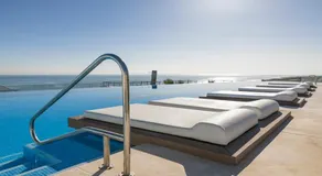 Infinity View Penthouse Apartment - Image 4