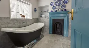 The Dial House - Image 5