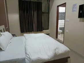 OYO IAE566 Neelkanth Hotel - Image 3