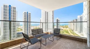 Modern 4BR Apt l Balcony l Mamad l Bldg Renovation - Image 3