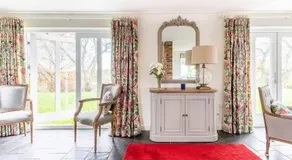 Valley View House - Image 2