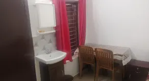 Varkala Railview tourist home - Image 2