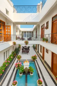 Hotel Harmony - Image 3