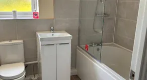 Easy Living Stays Burton on Trent - Image 5