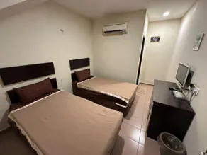 EZZY IN HOTEL - Image 5