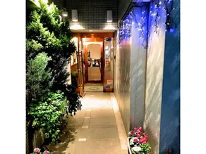 HOTEL POSH - Image 3