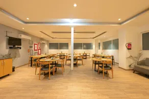 Yashobhoomi Expressway Hotel Near Delhi Airport - Image 2