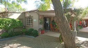 Country Blue Luxury Guest House - Image 4