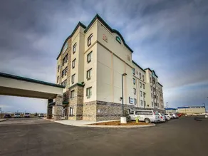 Revolution Hotel - Image 5