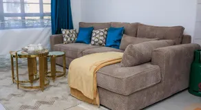 Uny Luxe Hotel - Image 2