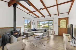 The Beach Hut - Image 2