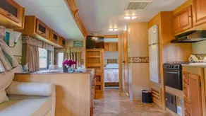 Xufuyan Aolantu RV Resort Camp (Fenghua Xikou Branch) - Image 4
