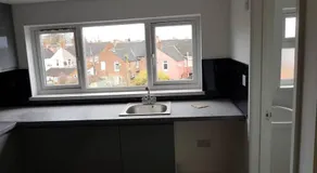 2nd floor Comfy Swindon Centre - Loft Studio - Image 3