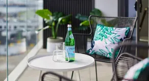 Williamstown Apartment Balcony, Parking & Views - Image 5