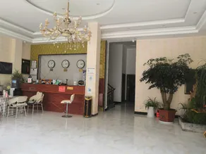 Grand Canyon Hotel - Image 4