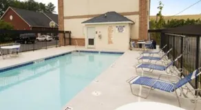Garden Inn Hotel - Image 3
