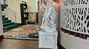Marina Hotel - Image 3