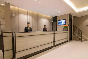 Home Inn Plus Shanghai the Bund Sichuan North Road Metro Station - Image 4