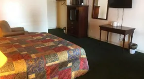 Budget inn - Image 5