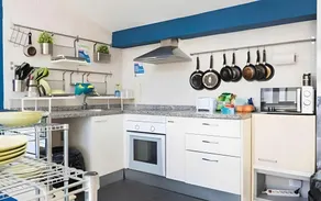 Feel Hostels Soho Malaga - Image 5