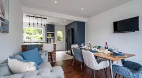 Stunning Home over Belfast City 11 minutes to Belfast City Centre - Image 3
