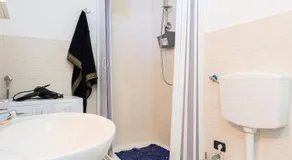 Beachfront apartment with exclusive access - Image 5