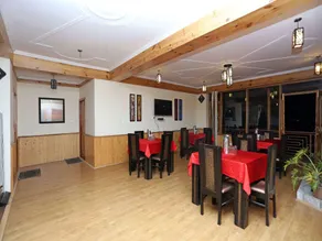OYO Hotel Golden Meadows - Image 5
